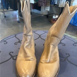 Justin’s 70’s Tan Leather Cowboy Boots